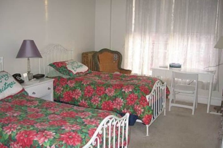 Room 22 of 38