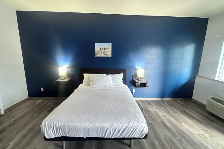 Room 27 of 45