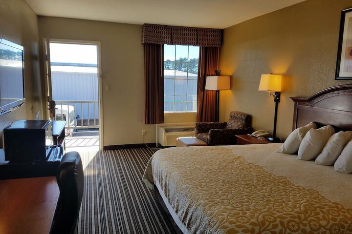 Room 12 of 51