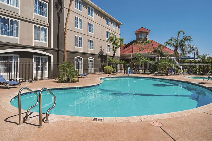 Pool 5 of 44