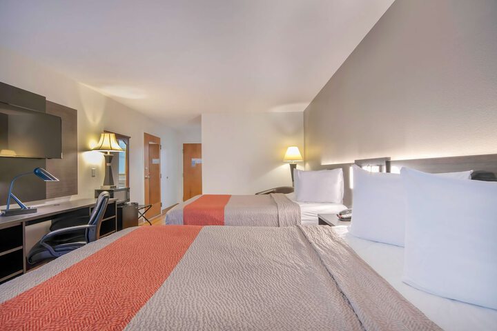 Room 18 of 38