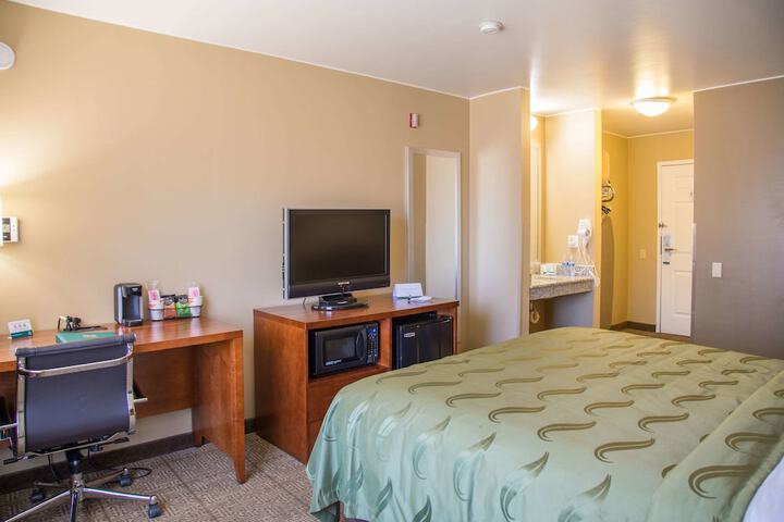 Room 18 of 23