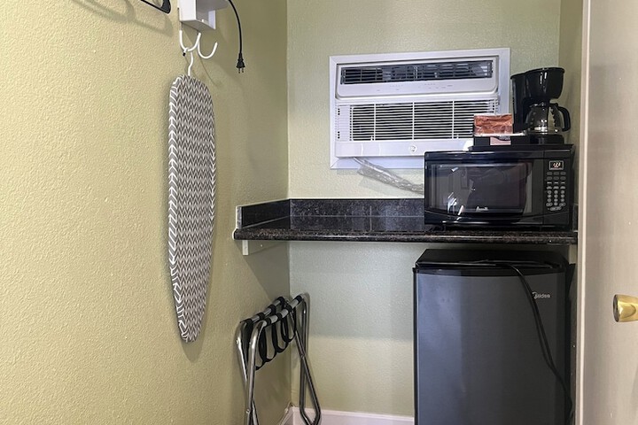 Room 19 of 29