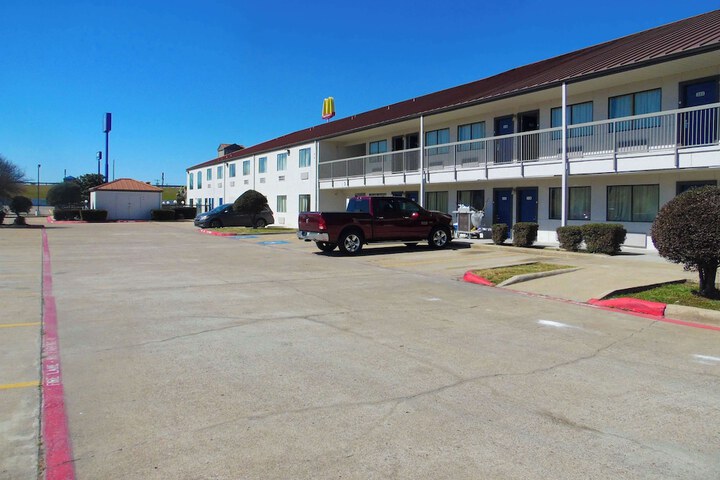 Hotel 2 of 39
