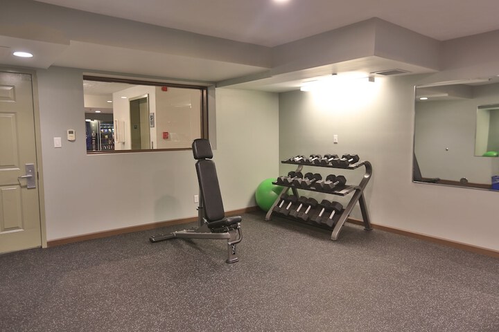 Ivy Court Inn & Suites