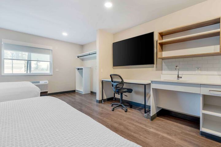 Room 21 of 38