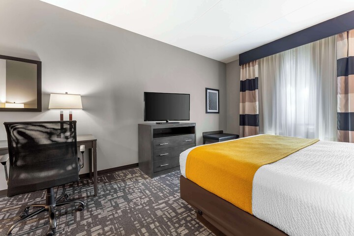 Room 36 of 43