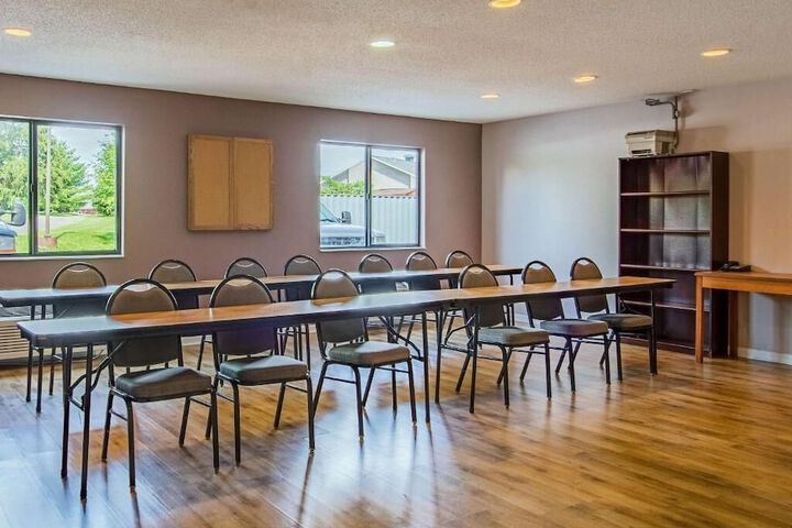 Royal Inn Suites