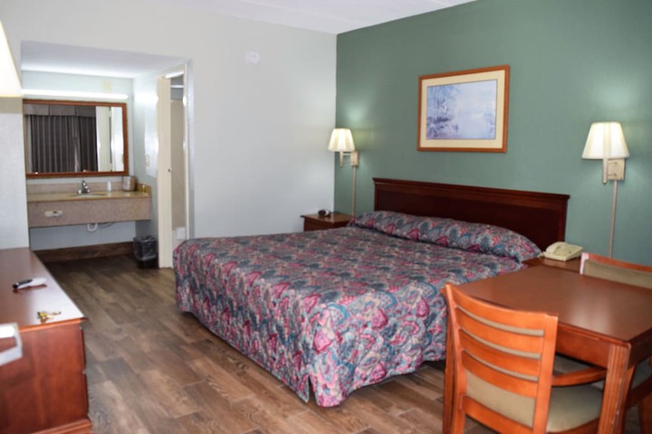 Room 12 of 29