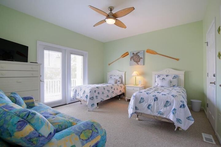 Room 16 of 30
