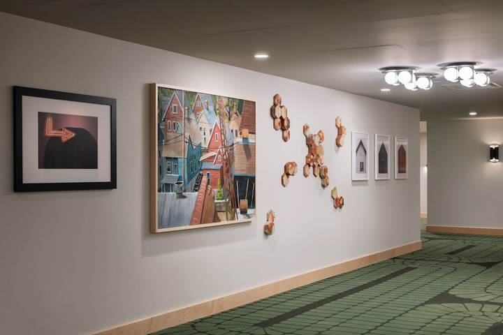 Ballroom/Hall 29 of 34