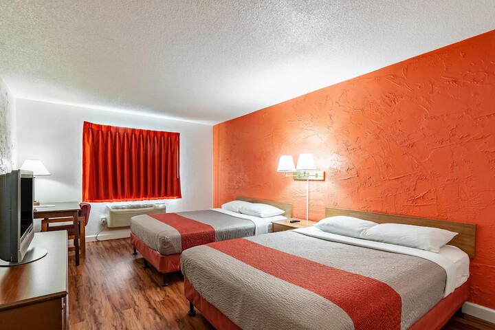 Room 12 of 30