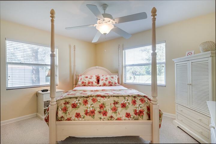 Room 9 of 17