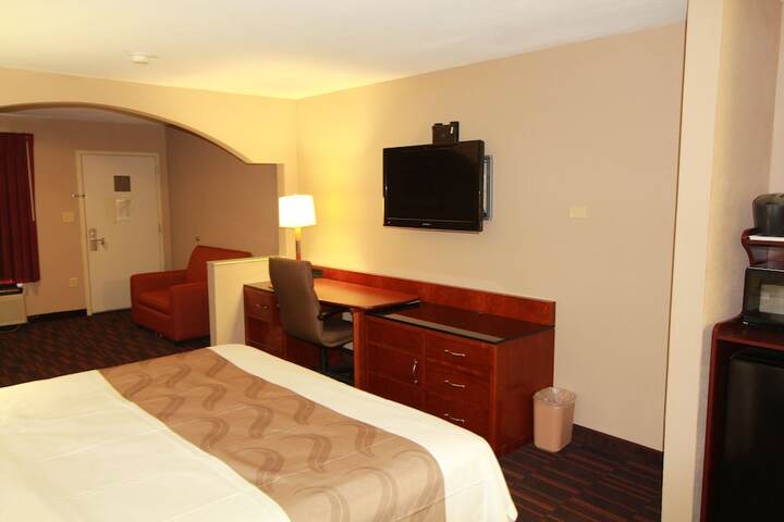 Room 30 of 52