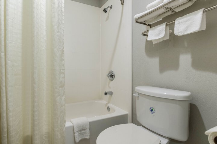Room 12 of 30