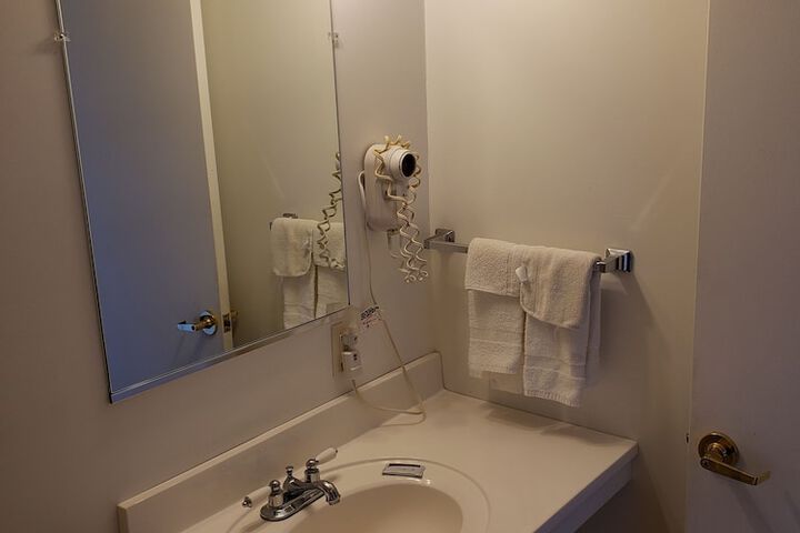 Room 12 of 21