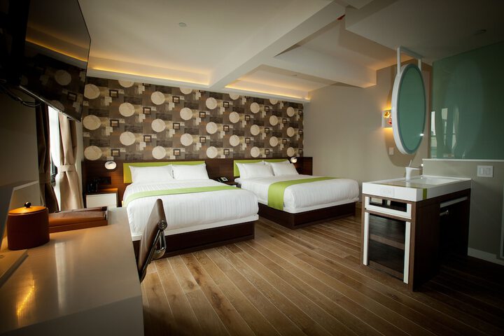 Room 21 of 43