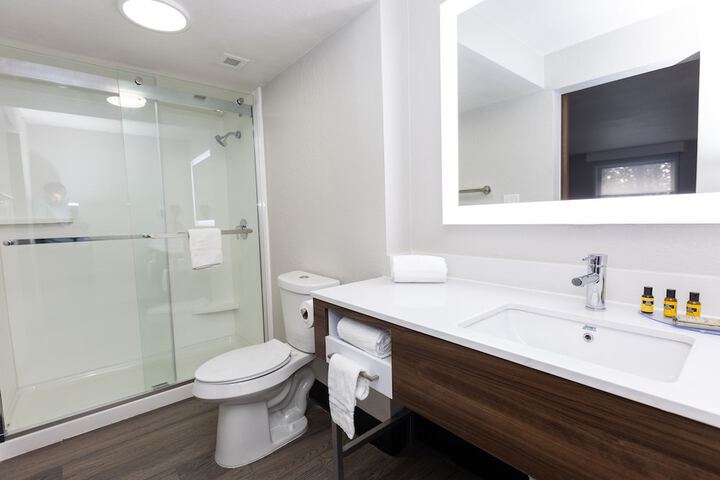 Room 15 of 21