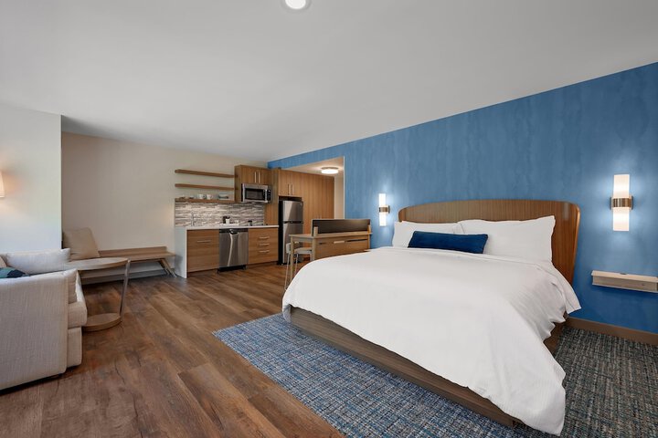 Room 41 of 53