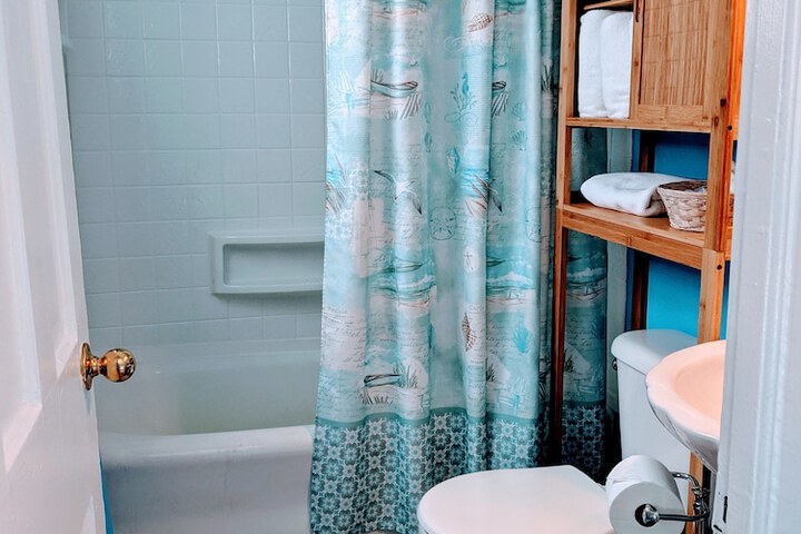 Room 46 of 119