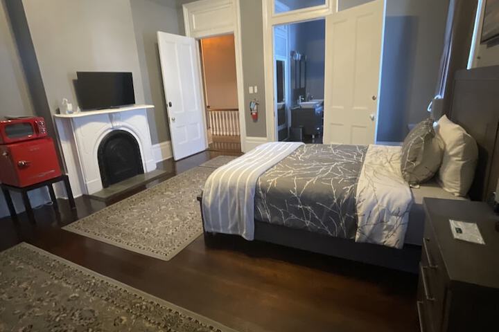Room 47 of 171