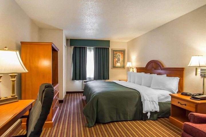 Room 16 of 37
