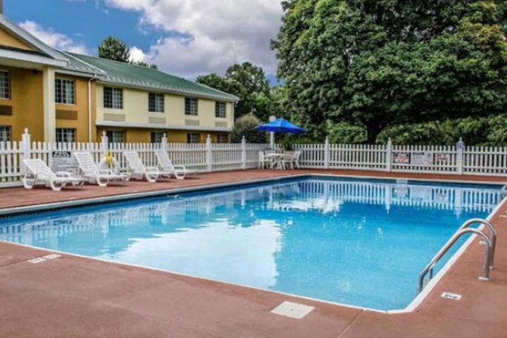 Pool 4 of 42