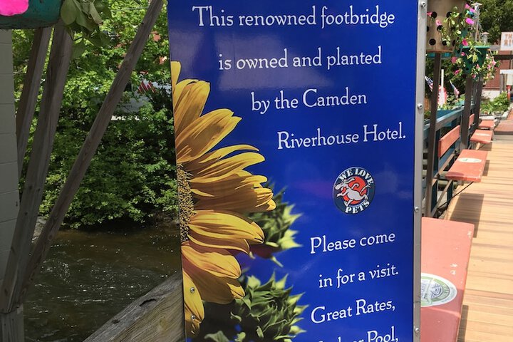 Camden Riverhouse Hotel