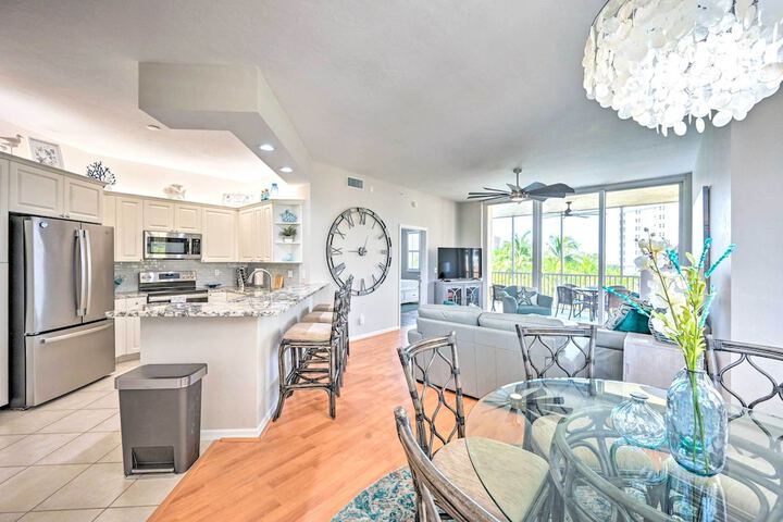 Naples Escape in Regatta w / Resort Amenities!