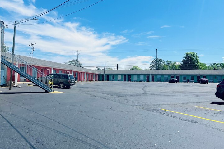 Hometown INN