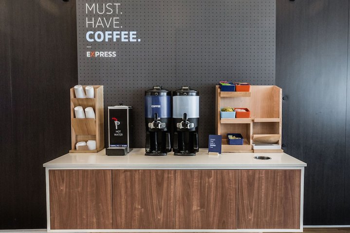 Breakfast/Coffee Service 96 of 107