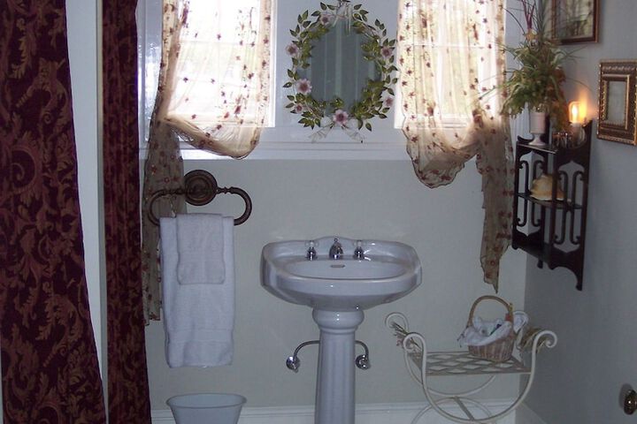 Room 34 of 41
