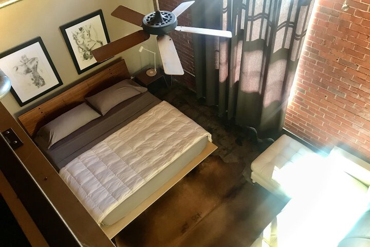 Room 26 of 38
