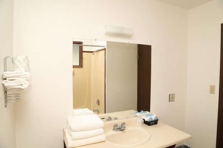 Room 9 of 49