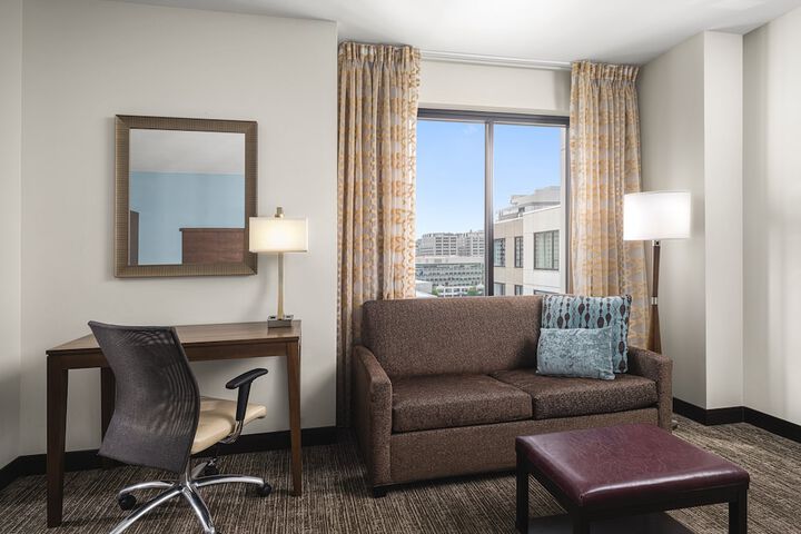 Room 27 of 67