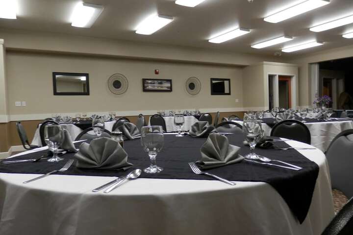 Ballroom/Hall 36 of 39