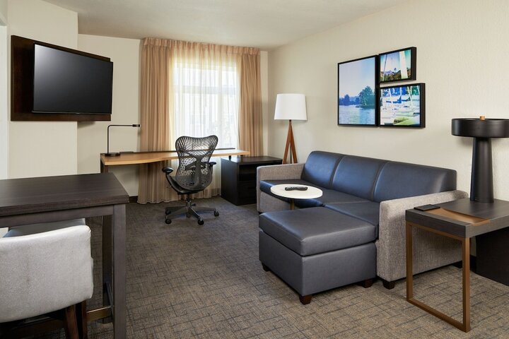 Room 18 of 32