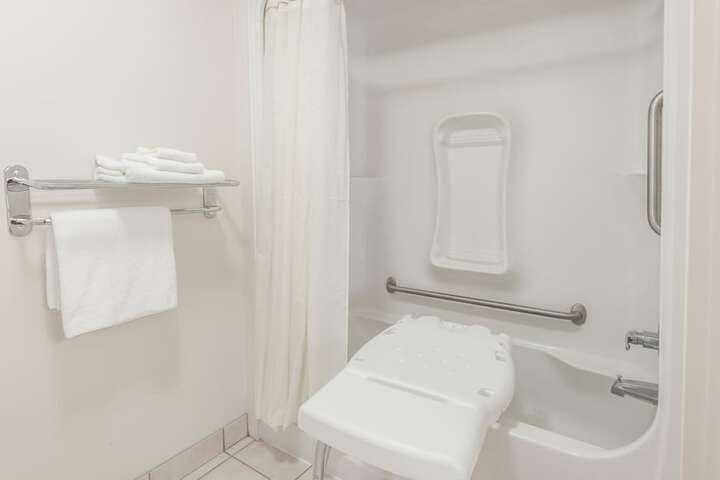 Room 5 of 15