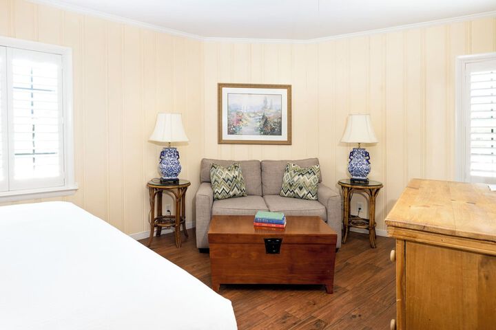 Room 34 of 109