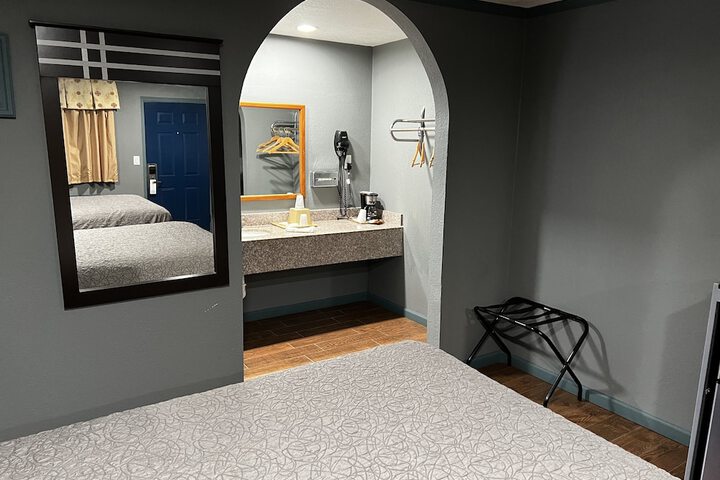 Room 12 of 12
