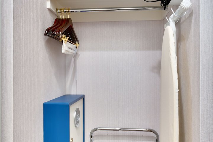 Room 20 of 40