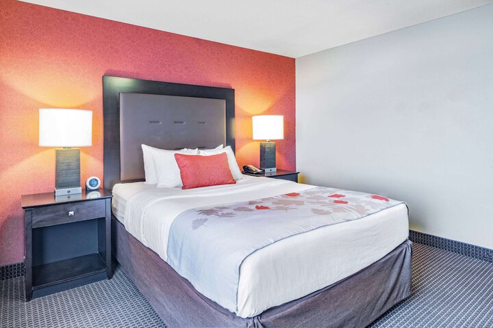 Room 32 of 58