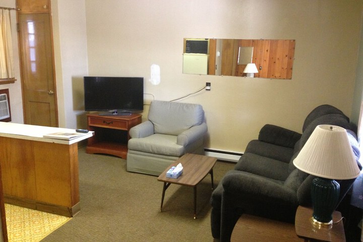 Room 19 of 34