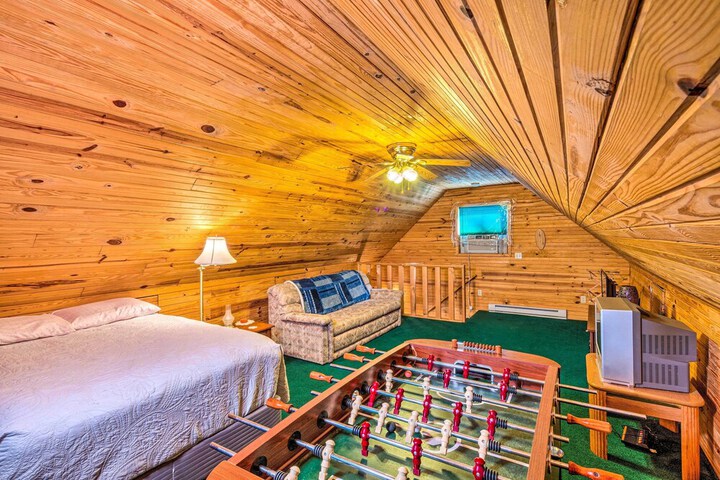 Quiet & Private Cabin 5 Mi to Dale Hollow Lake!