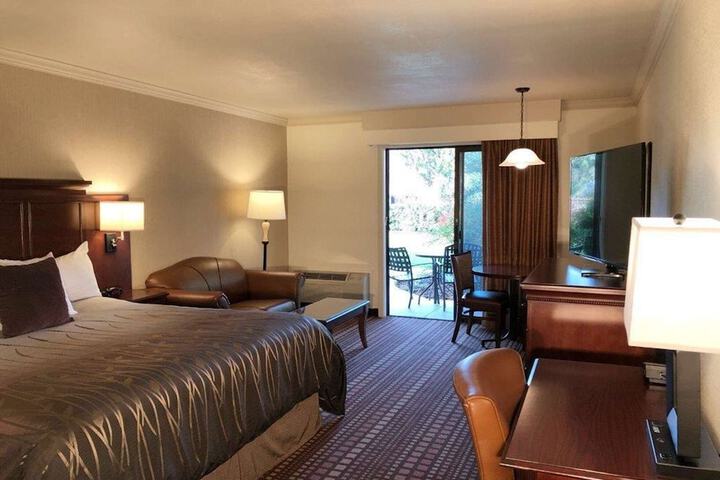 Room 17 of 27