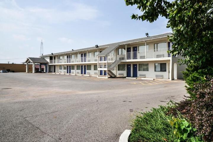 Motel 6 Saint Joseph MO