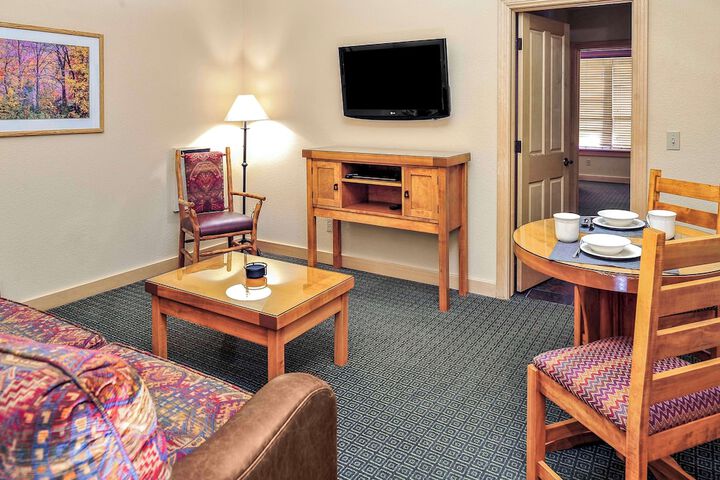 Room 16 of 39