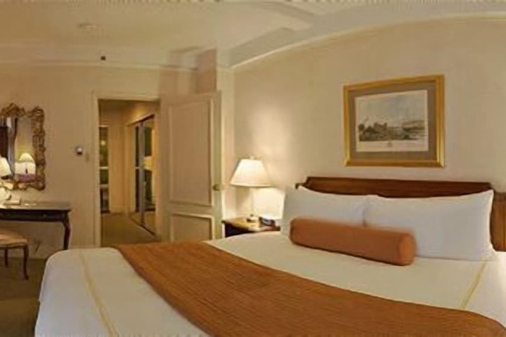 Room 41 of 79