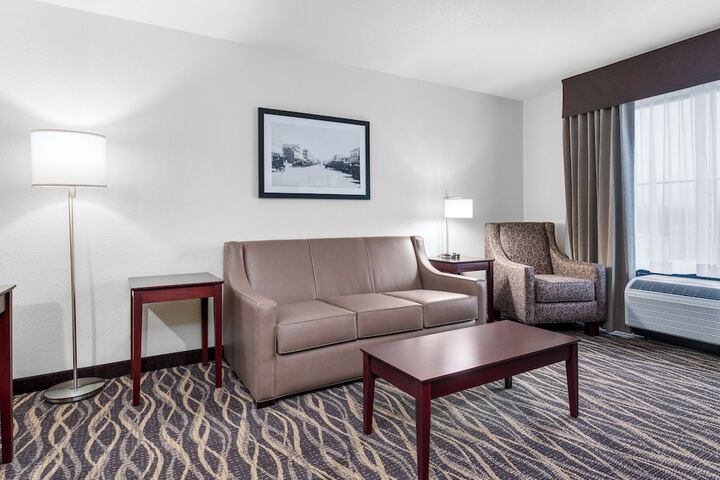 Cobblestone Hotel & Suites - Lynden