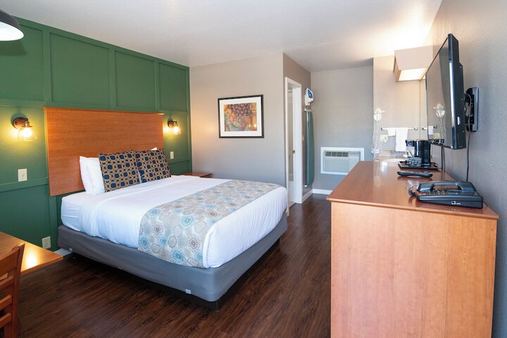 Room 31 of 103